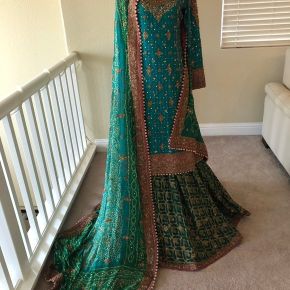 Pakistani Wedding Dress - Picture 6 of 8